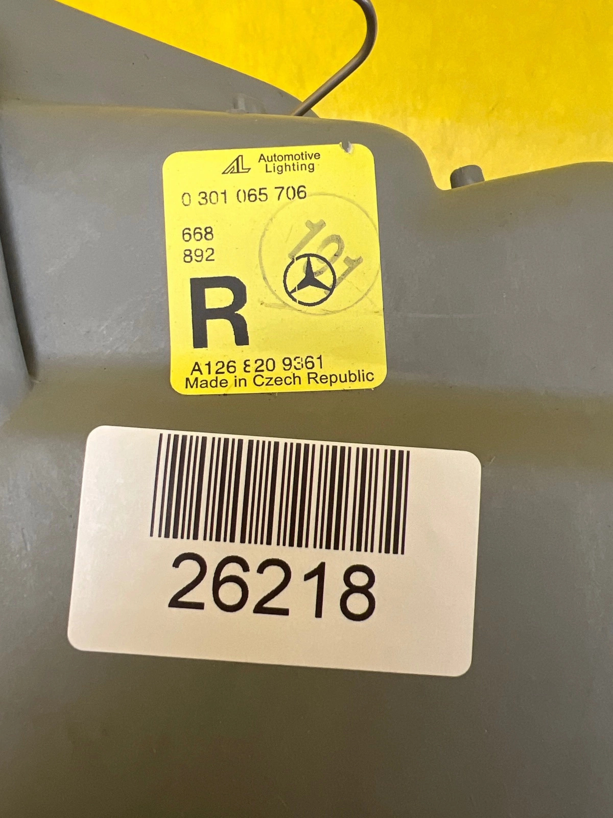 Phare droit Mercedes W126 79-91 A1268209361 Autolamps 2 Phare droit Mercedes W126 79-91 A1268209361