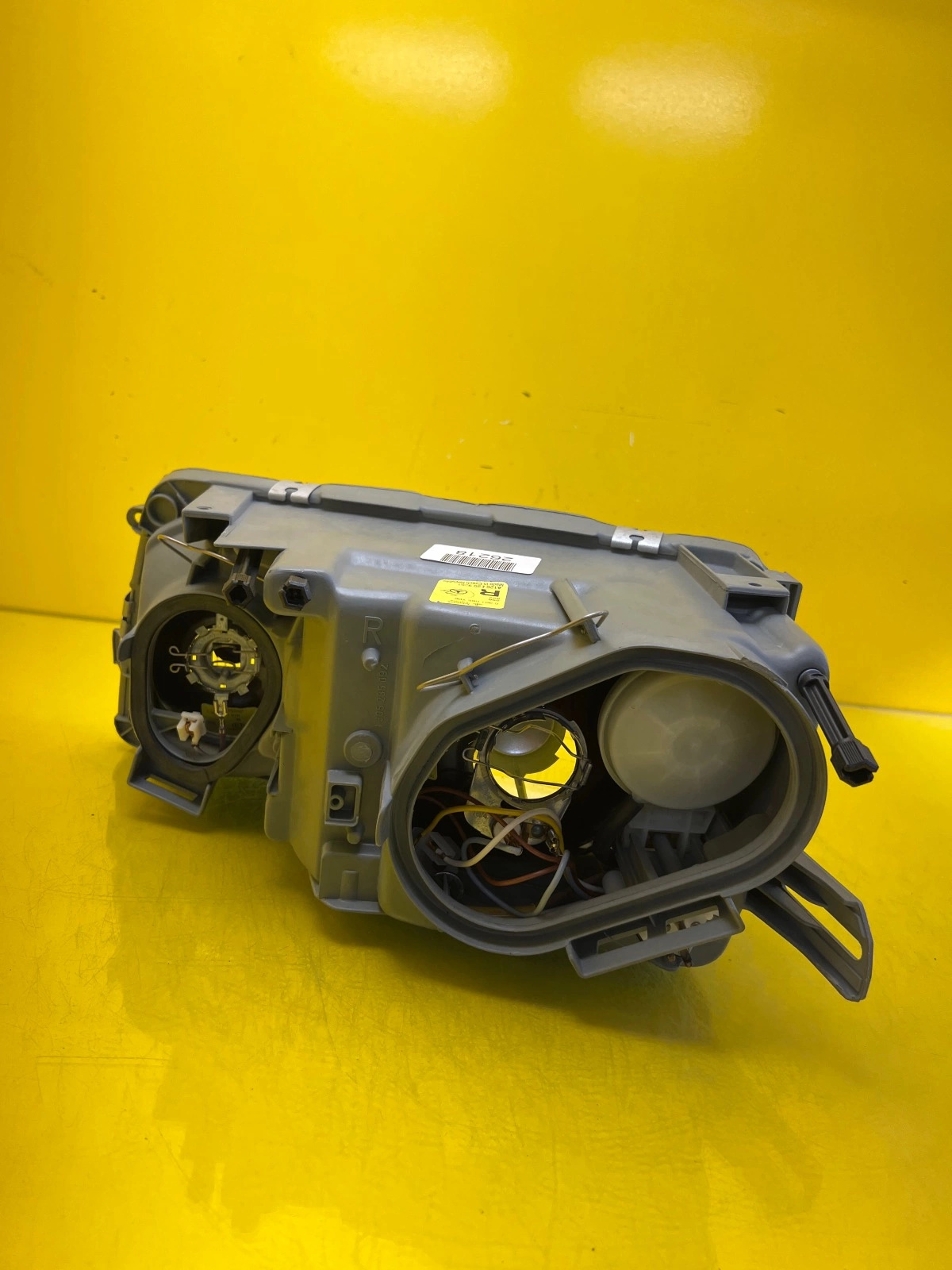 Phare droit Mercedes W126 79-91 A1268209361 Autolamps 3 Phare droit Mercedes W126 79-91 A1268209361