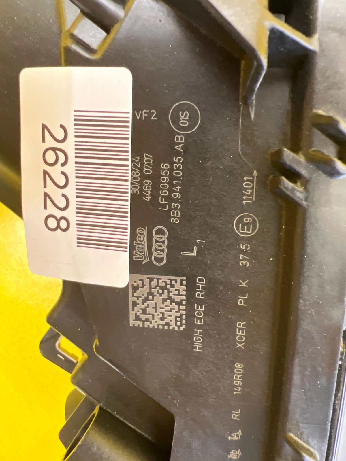 Phare gauche Audi A5 III 8B3 Full led Complete 8B3941035AB Autolamps 2 Phare gauche Audi A5 III 8B3 Full led Complete 8B3941035AB