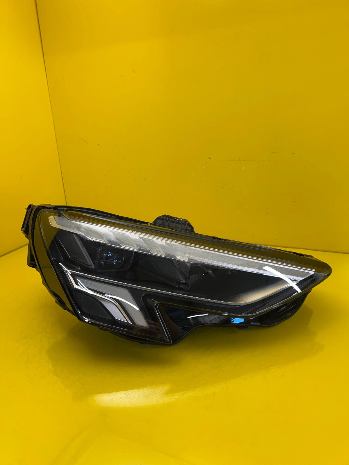 Phare avant droit Audi A3 8Y Full Led 8Y0941034 Autolamps Phare avant droit Audi A3 8Y Full Led 8Y0941034