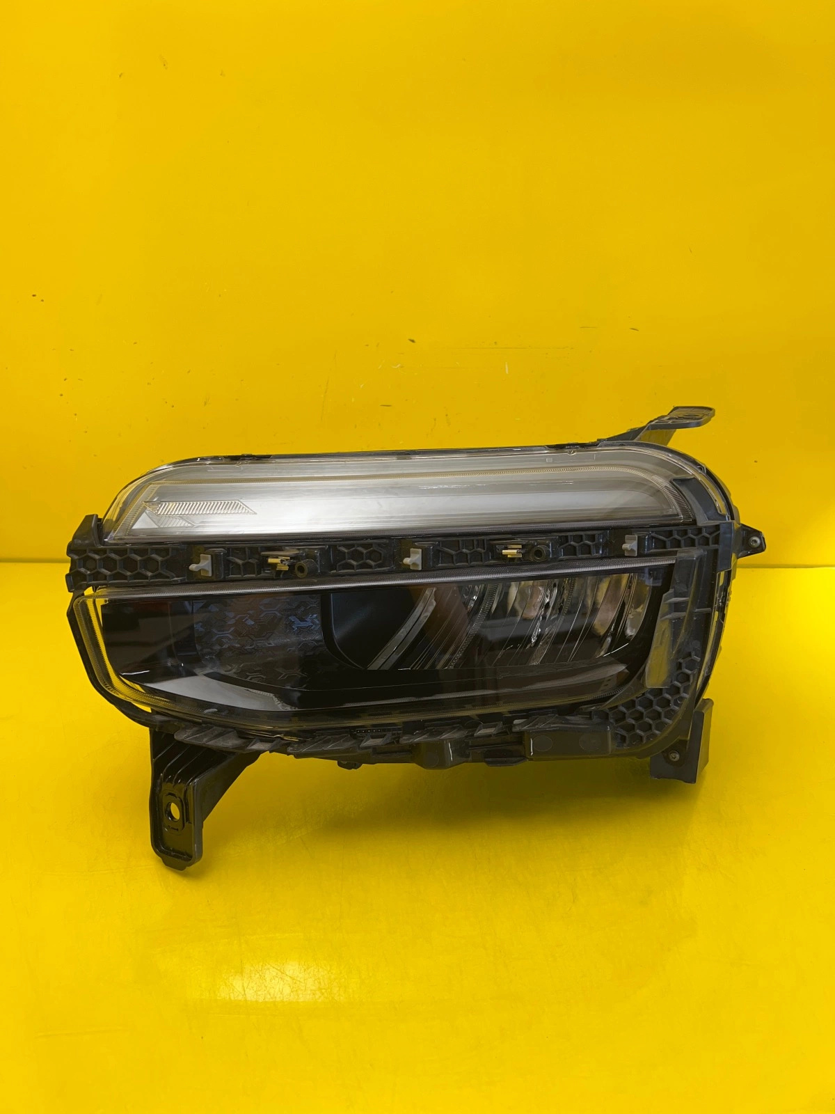 Phare avant gauche Jeep Avenger Full Led 52218719 Autolamps Phare avant gauche Jeep Avenger Full Led 52218719