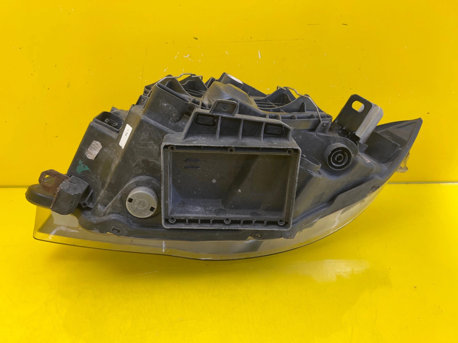 Phare droit BMW 1 E87 Regular 6924488-09 Autolamps 6 Phare droit BMW 1 E87 Regular 6924488-09