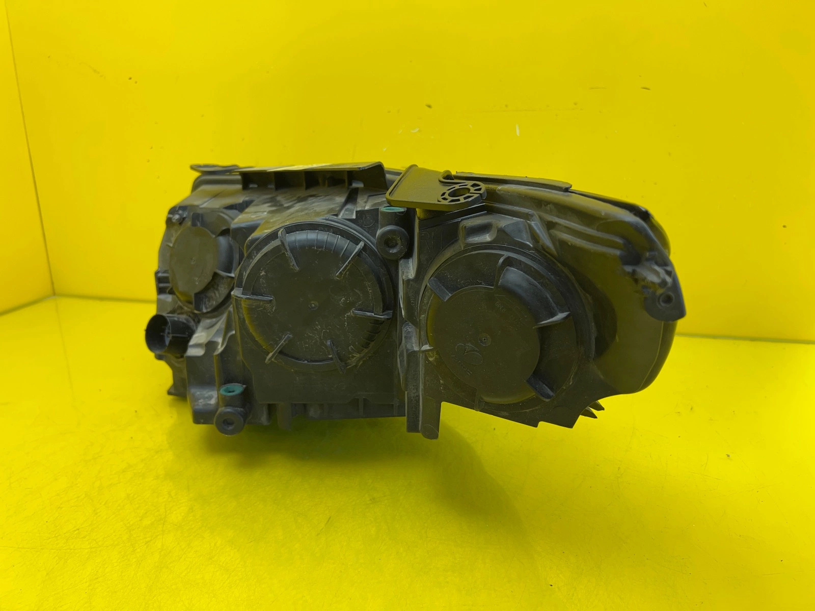 Phare droit Land Rover Discovery Sport L550 Regular FK72-13W029-BG Autolamps 4 Phare droit Land Rover Discovery Sport L550 Regular FK72-13W029-BG