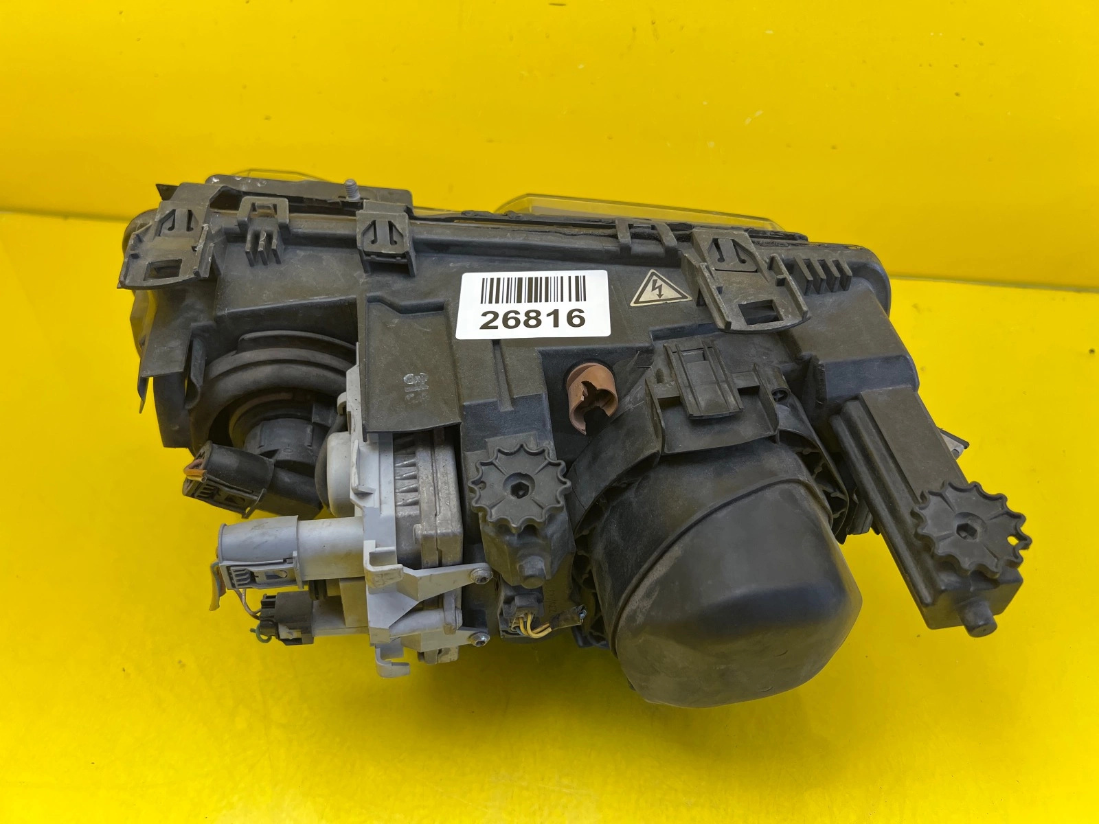 Phare droit BMW 3 E46 Compact Xenon 6905496 Autolamps 3 Phare droit BMW 3 E46 Compact Xenon 6905496