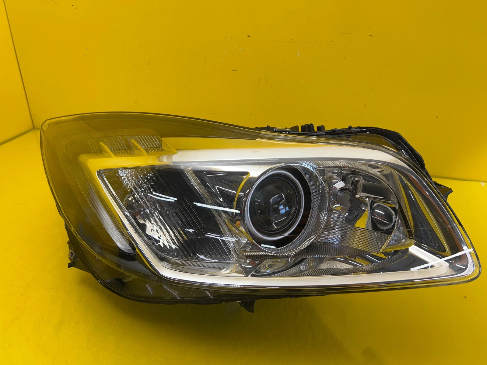 Phare droit Opel Insignia A Xenon 1ZT009631-02 Autolamps Phare droit Opel Insignia A Xenon 1ZT009631-02