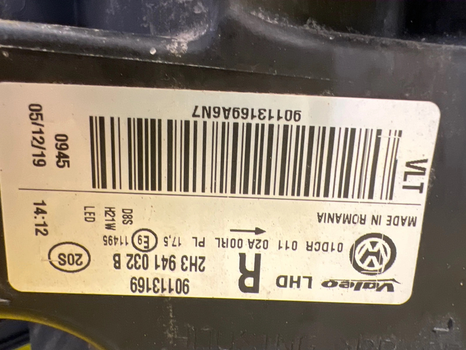 Phare droit VW Amarok 2H3 Lift Bi-Ksenon Led 2H3941032B Autolamps 3 Phare droit VW Amarok 2H3 Lift Bi-Ksenon Led 2H3941032B