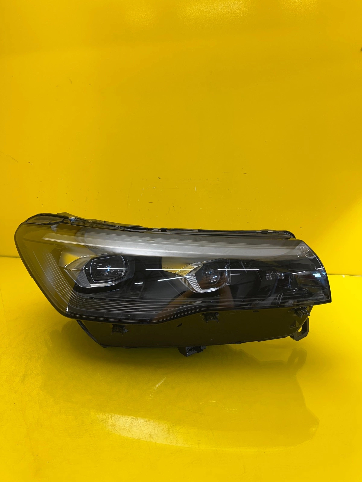 Phare avant droit VW Tiguan 3 III 571 Full Led 571941060J Autolamps Phare avant droit VW Tiguan 3 III 571 Full Led 571941060J