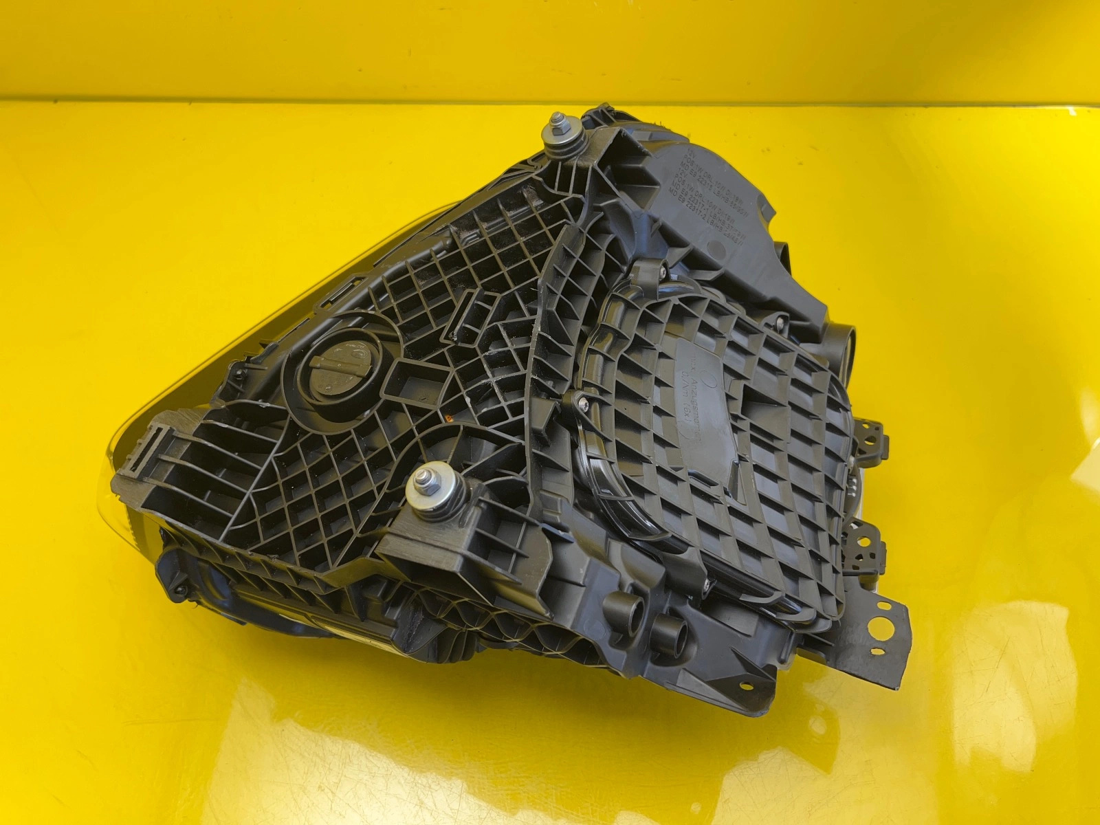 Phare gauche Porsche Taycan Full Led 9J1941033J Autolamps 6 Phare gauche Porsche Taycan Full Led 9J1941033J