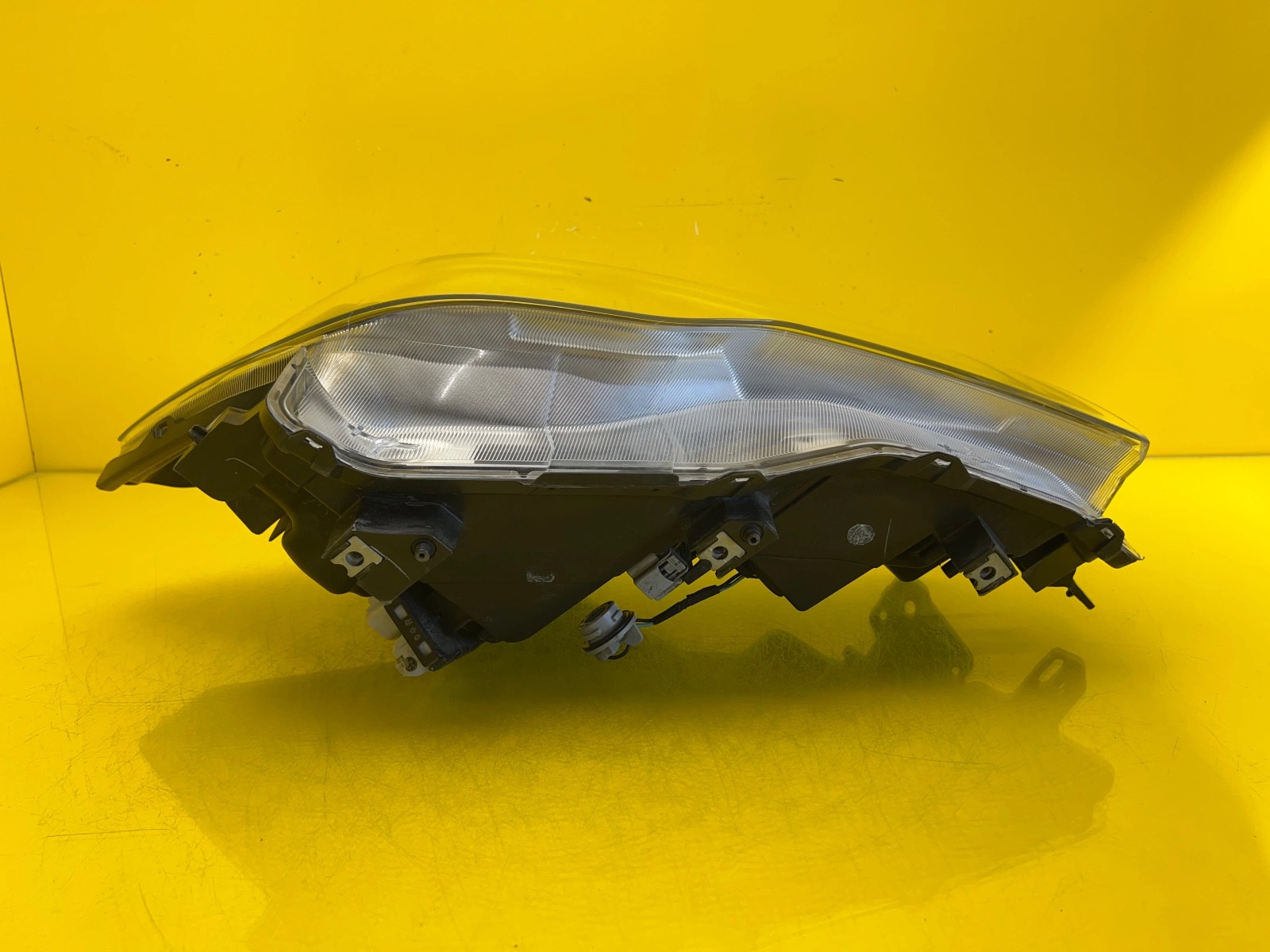 Phare droit Suzuki SX4 II S-Cross Led 16-21 100-18738 Autolamps 6 Phare droit Suzuki SX4 II S-Cross Led 16-21 100-18738