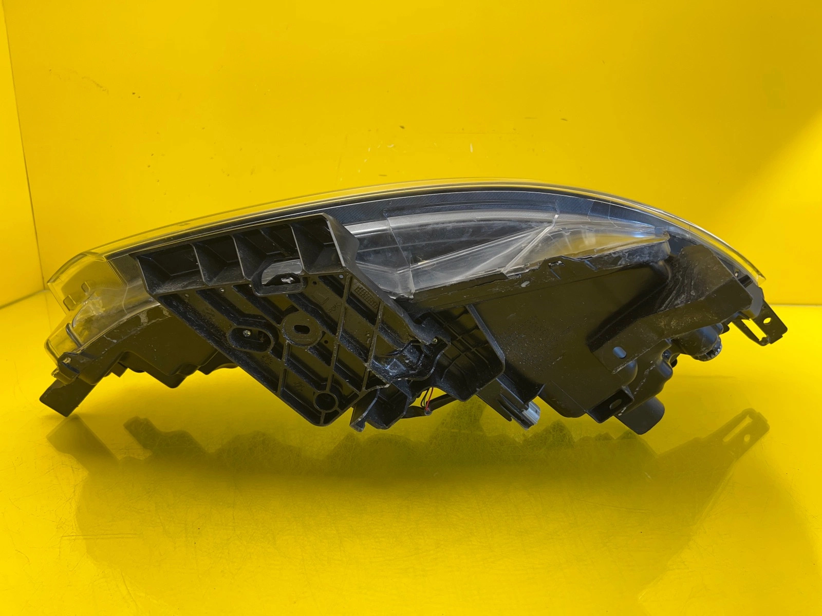 Phare gauche Nissan Qashqai II 2 Lift 17- J11 Lens+Led Autolamps 4 Phare gauche Nissan Qashqai II 2 Lift 17- J11 Lens+Led