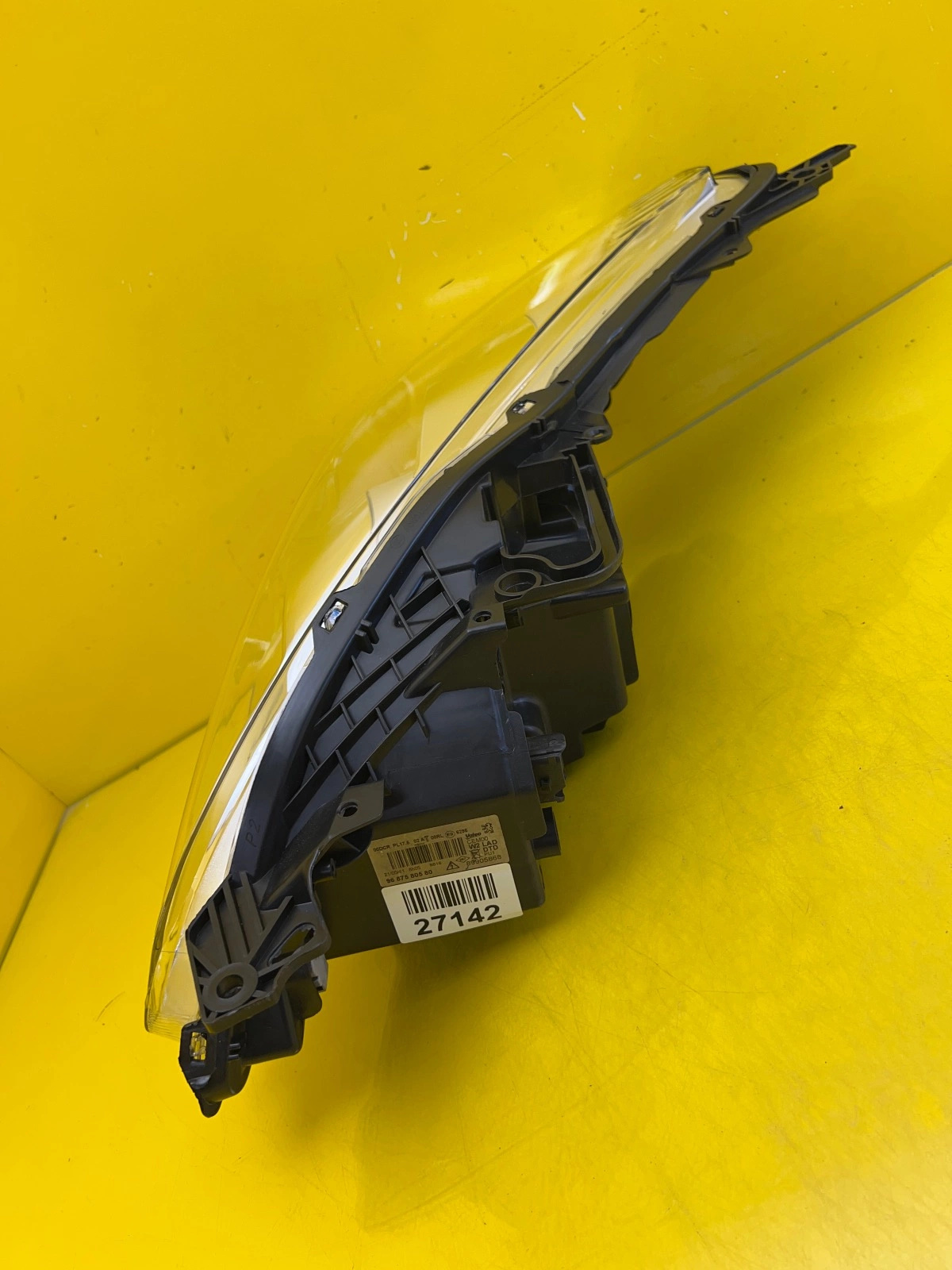 Phare avant droit Peugeot 508 10-14 Xenon Led 9687580580 Autolamps 4 Phare avant droit Peugeot 508 10-14 Xenon Led 9687580580