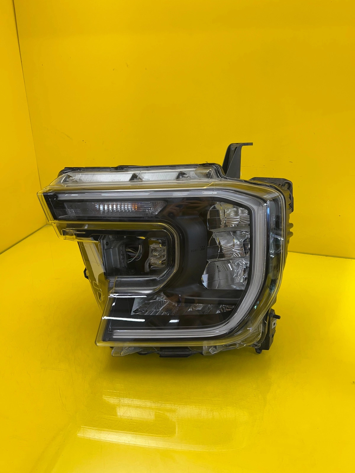 Phare avant gauche Ford Ranger IV 4 N1WB-13E015-ED N1WB13E015ED Autolamps Phare avant gauche Ford Ranger IV 4 N1WB-13E015-ED N1WB13E015ED