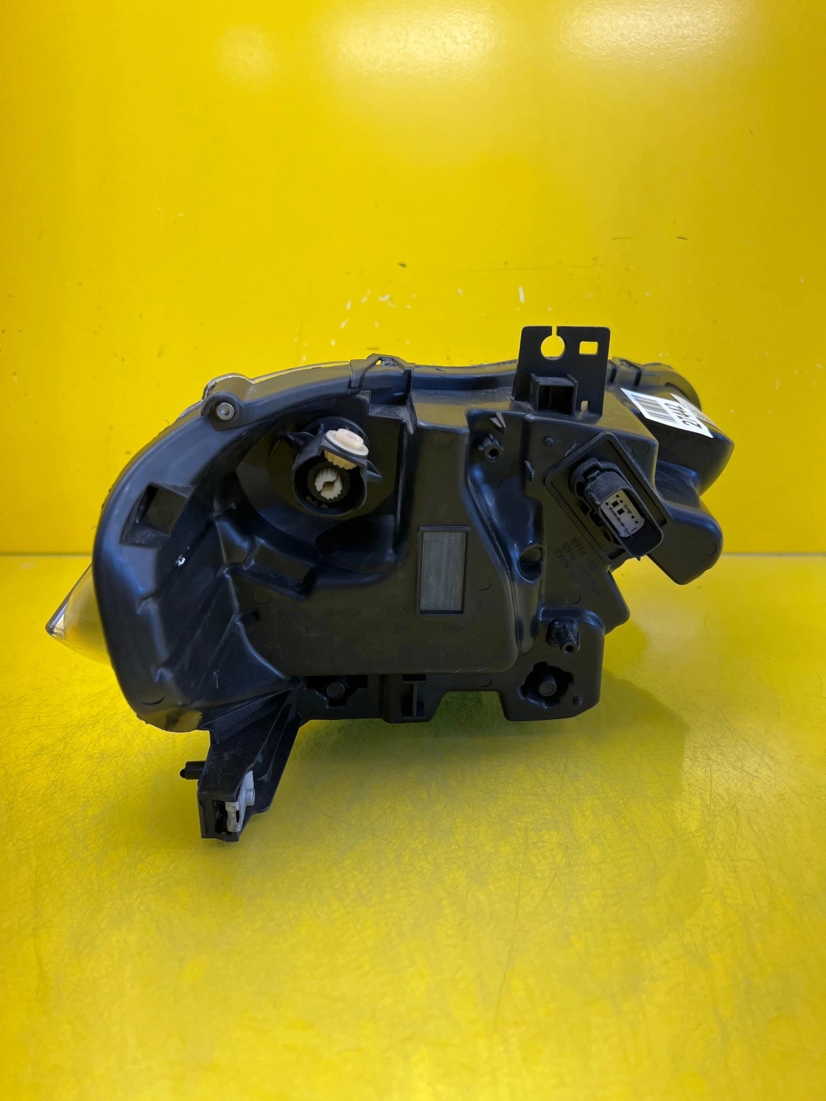 Phare gauche Ford Mustang 6 VI Full Led Lift 17-23 84131P45E USA Autolamps 4 Phare gauche Ford Mustang 6 VI Full Led Lift 17-23 84131P45E USA