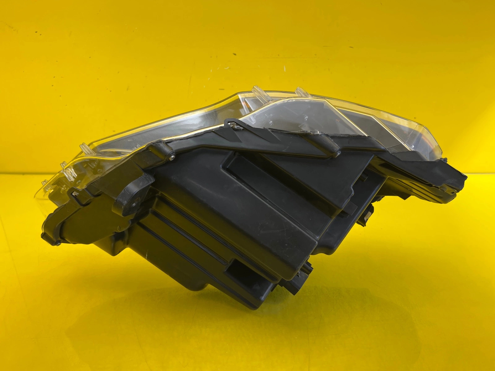 Phare gauche Ford Mustang 6 VI Full Led Lift 17-23 84131P45E USA Autolamps 5 Phare gauche Ford Mustang 6 VI Full Led Lift 17-23 84131P45E USA