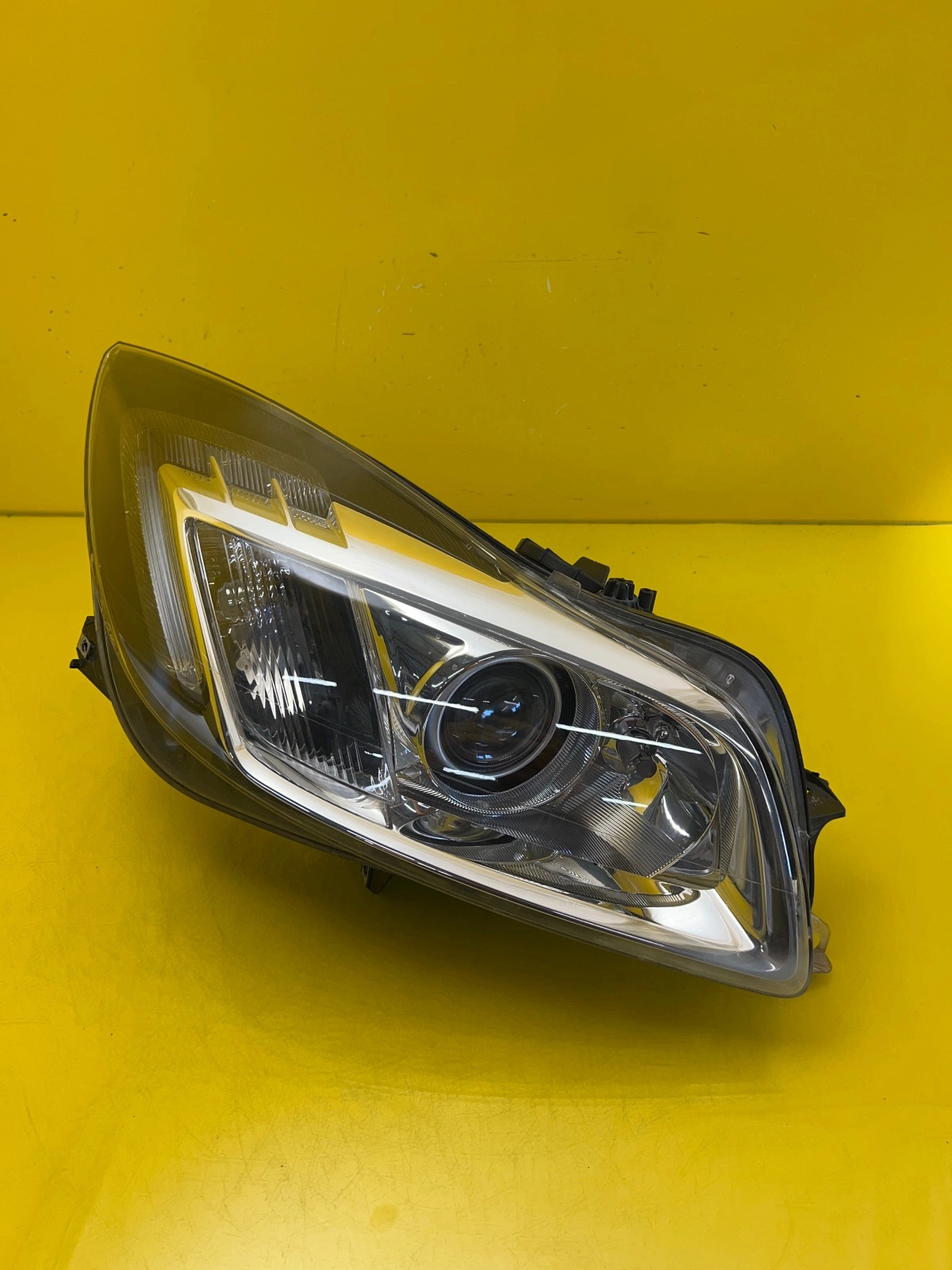 Phare droit Opel Insignia A Xenon 1ZT009631-02 Autolamps Phare droit Opel Insignia A Xenon 1ZT009631-02