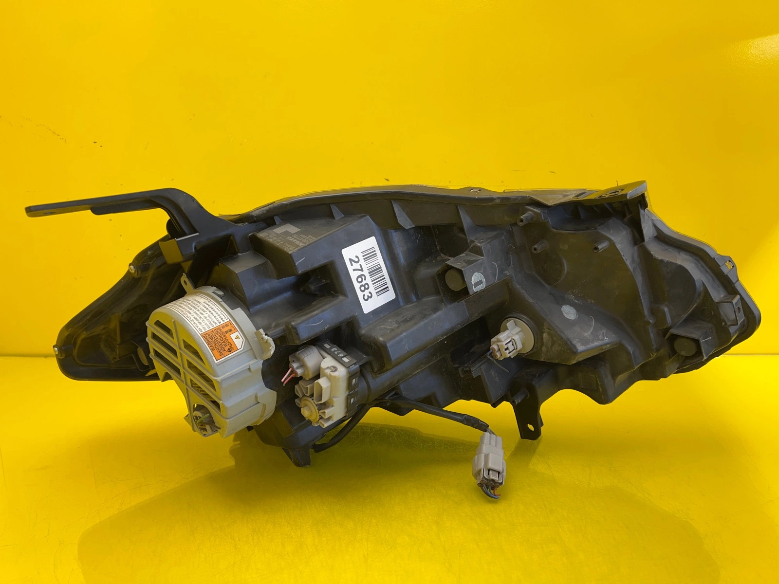 Phare avant gauche Suzuki SX4 S-Cross Xenon Led 13-16 Autolamps 3 Phare avant gauche Suzuki SX4 S-Cross Xenon Led 13-16