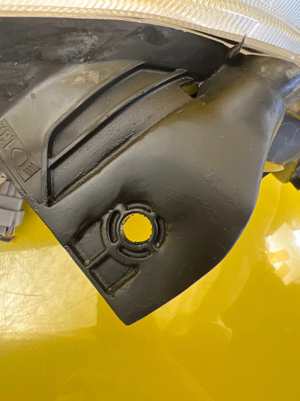 Phare avant gauche Suzuki SX4 S-Cross Xenon Led 13-16 Autolamps 6 Phare avant gauche Suzuki SX4 S-Cross Xenon Led 13-16