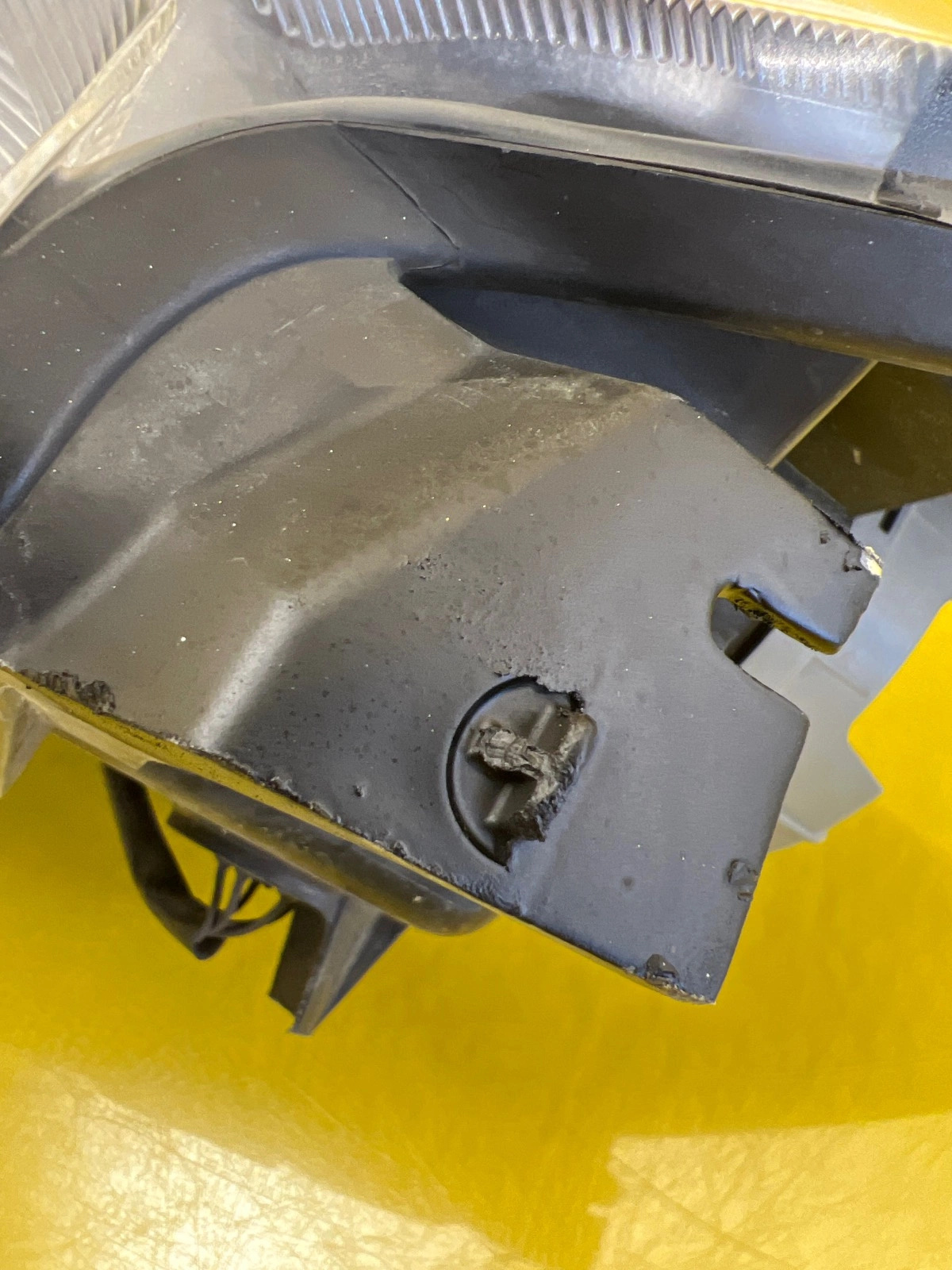 Phare avant gauche Suzuki SX4 S-Cross Xenon Led 13-16 Autolamps 7 Phare avant gauche Suzuki SX4 S-Cross Xenon Led 13-16