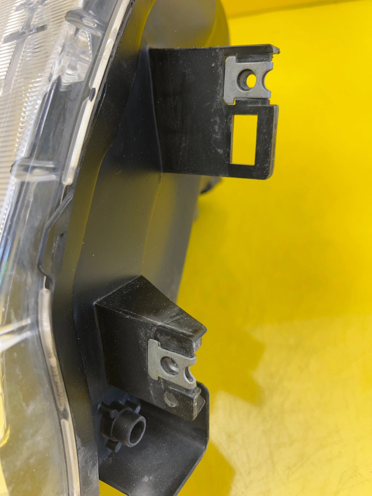 Phare droit Ford Ranger III 3 12-15 Autolamps 7 Phare droit Ford Ranger III 3 12-15