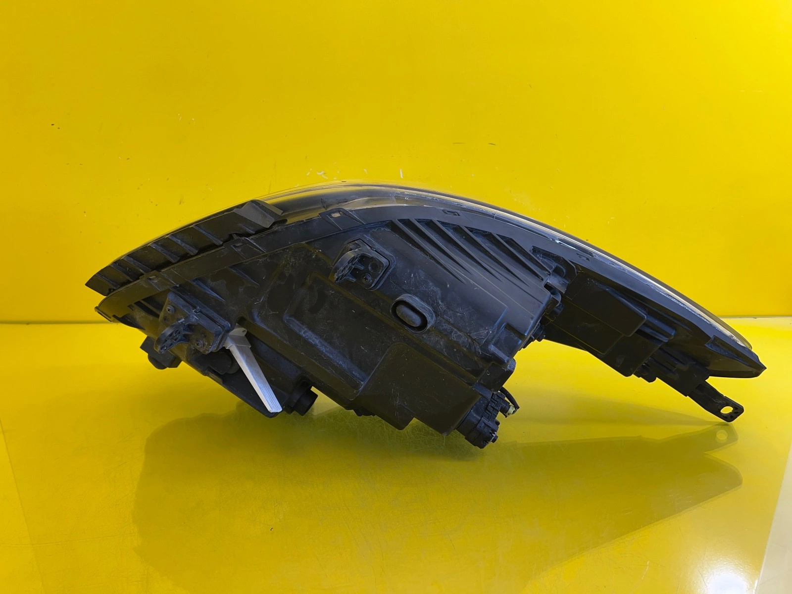 Phare avant gauche Hyundai i40 Lift 14- Ordinaire Autolamps 4 Phare avant gauche Hyundai i40 Lift 14- Ordinaire