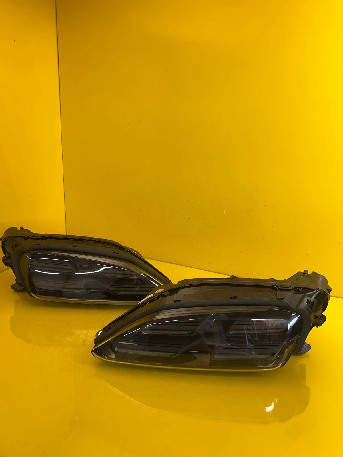 Phare Gauche Droit Porsche Macan II 24- Basis Led 95C941005G 95C941006G Autolamps Phare Gauche Droit Porsche Macan II 24- Basis Led 95C941005G 95C941006G