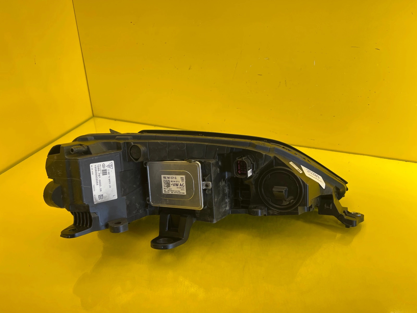 Phare Gauche Droit Porsche Macan II 24- Basis Led 95C941005G 95C941006G Autolamps 7 Phare Gauche Droit Porsche Macan II 24- Basis Led 95C941005G 95C941006G