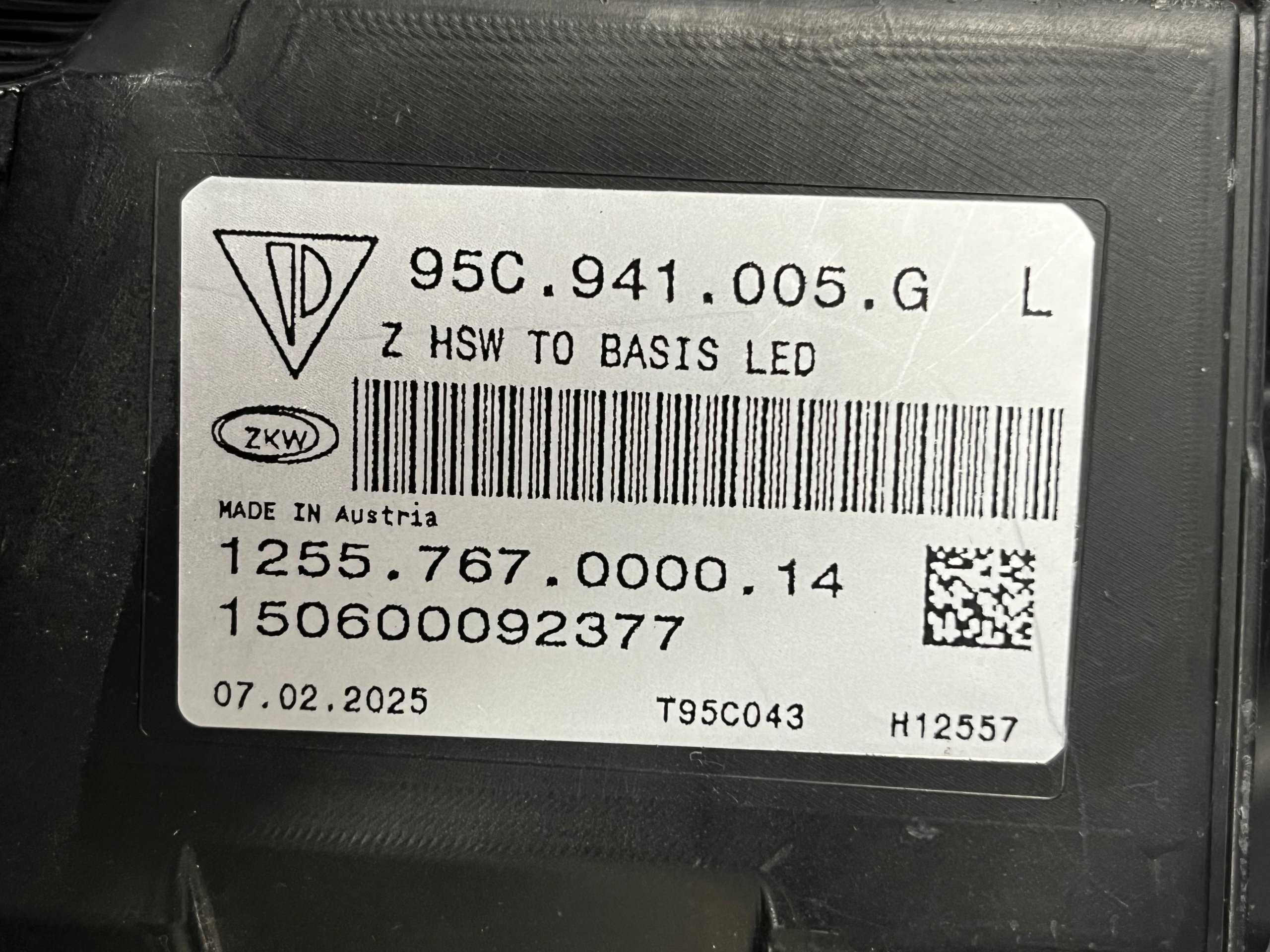 Phare avant gauche Porsche Macan II 24- Basis Led 95C941005G Autolamps 6 Phare avant gauche Porsche Macan II 24- Basis Led 95C941005G