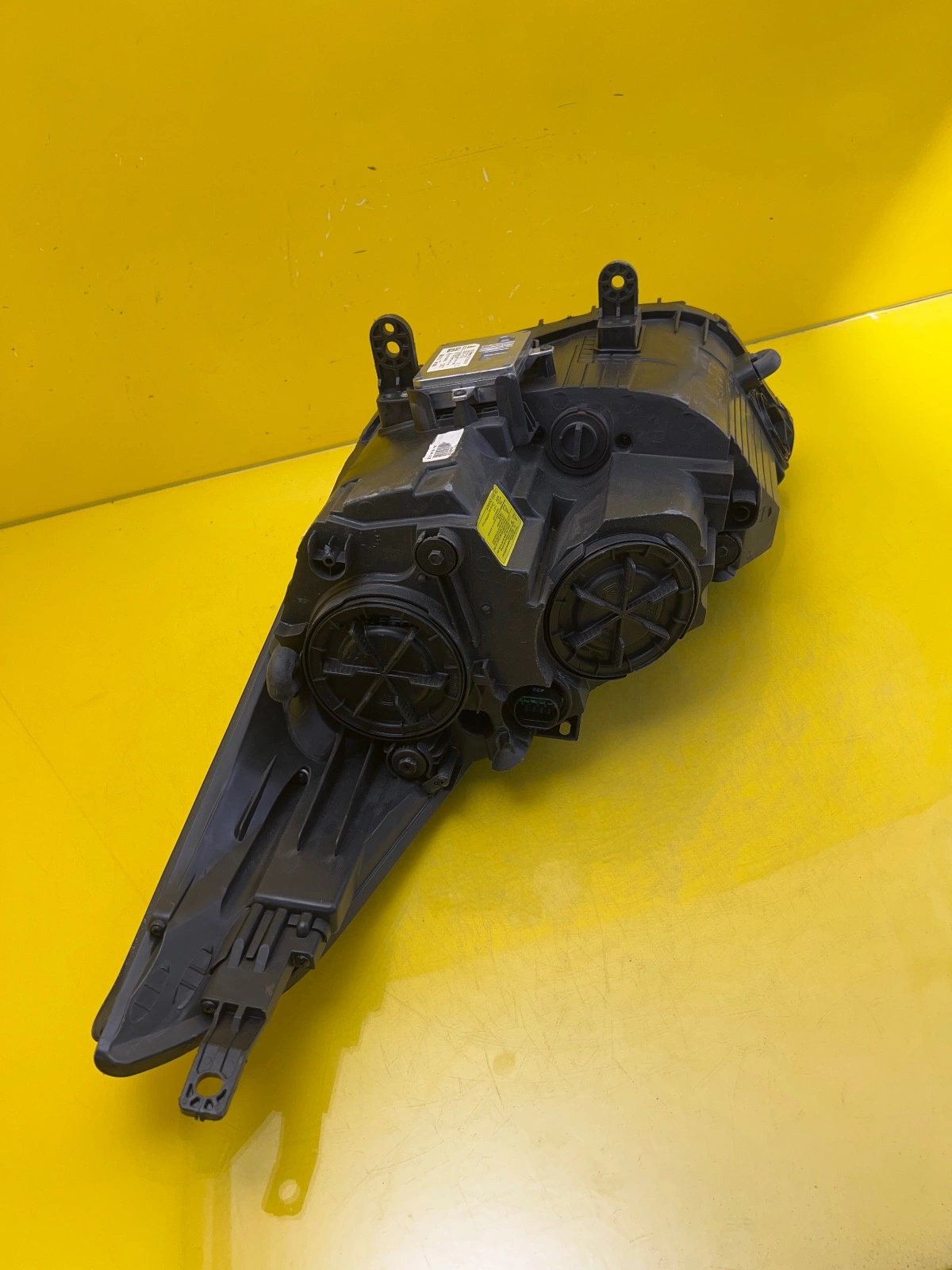 Phare avant droit Hyundai I40 Xenon Led 92102-3Z330 Autolamps 4 Phare avant droit Hyundai I40 Xenon Led 92102-3Z330