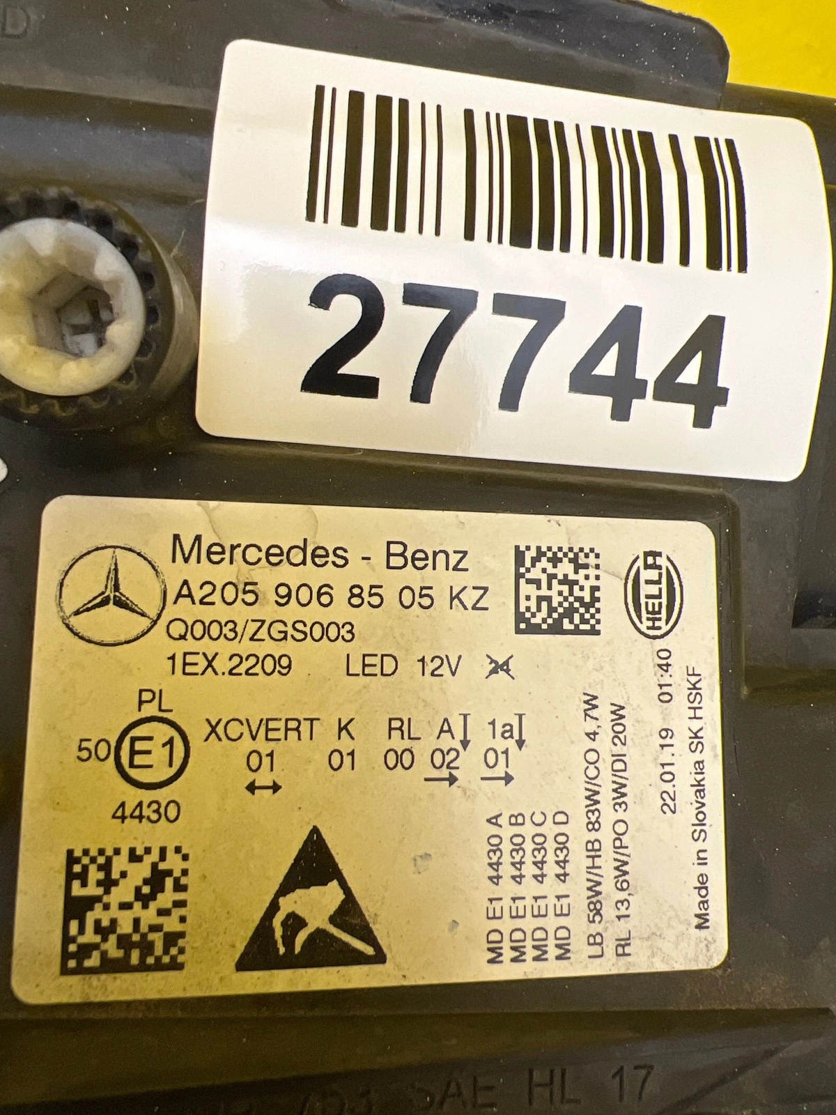 Phare gauche Mercedes W205 Lift Multibeam A2059068505 Autolamps 2 Phare gauche Mercedes W205 Lift Multibeam A2059068505