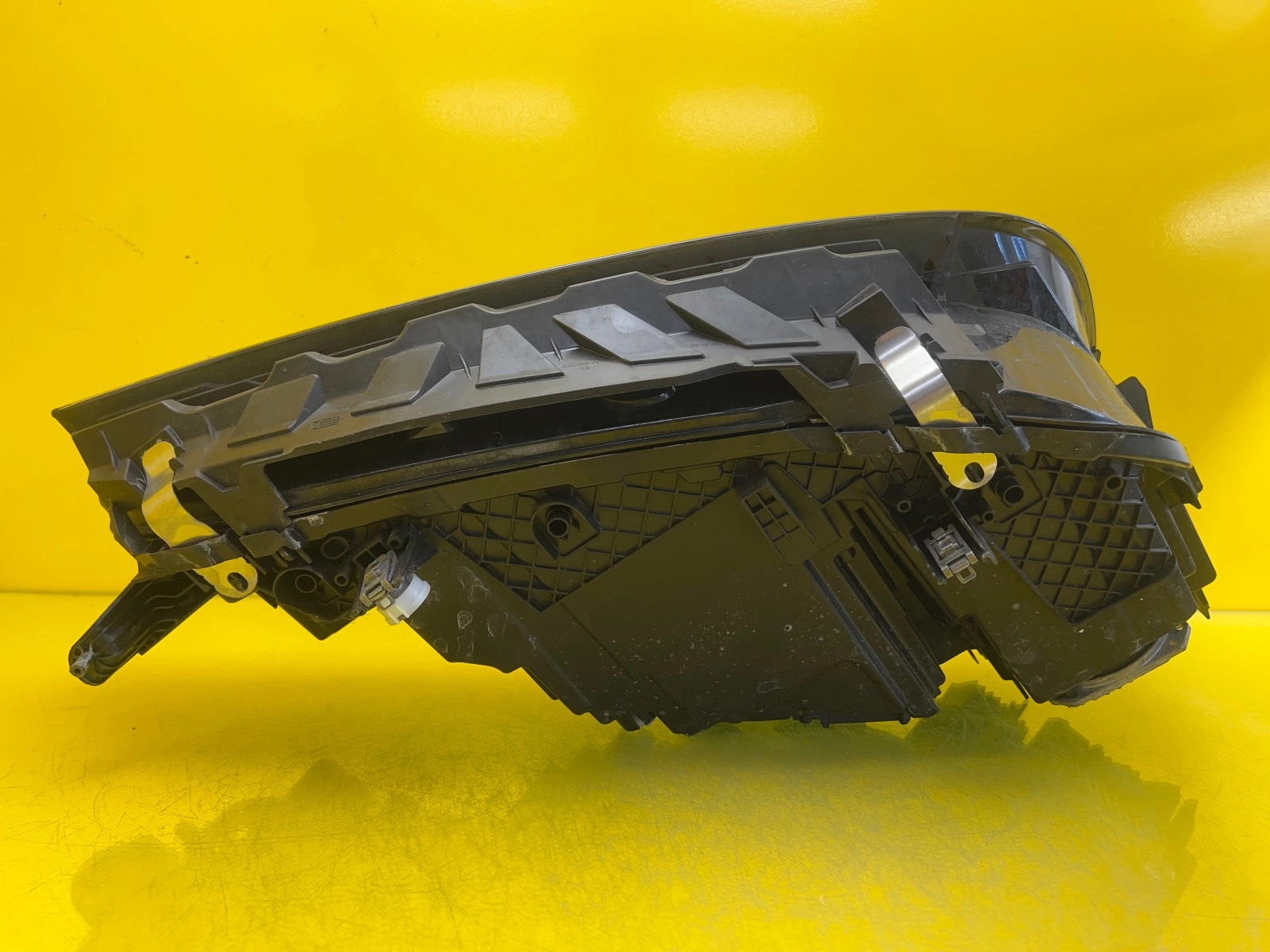 Phare gauche BMW IX M60 Full Led Laser 5A3CEA1-05 Autolamps 6 Phare gauche BMW IX M60 Full Led Laser 5A3CEA1-05