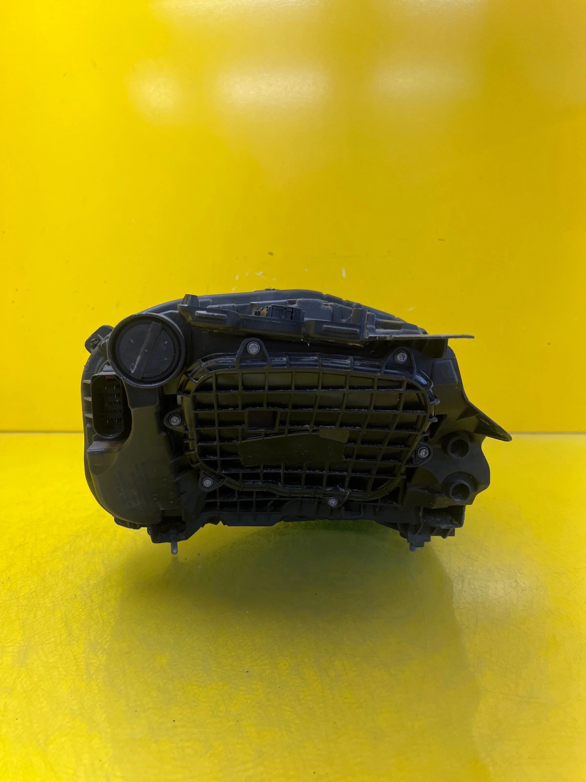 Phare Droit Gauche Porsche Taycan PDLS+ Full Led 9J1941031H 9J1941032F Autolamps 10 Phare Droit Gauche Porsche Taycan PDLS+ Full Led 9J1941031H 9J1941032F