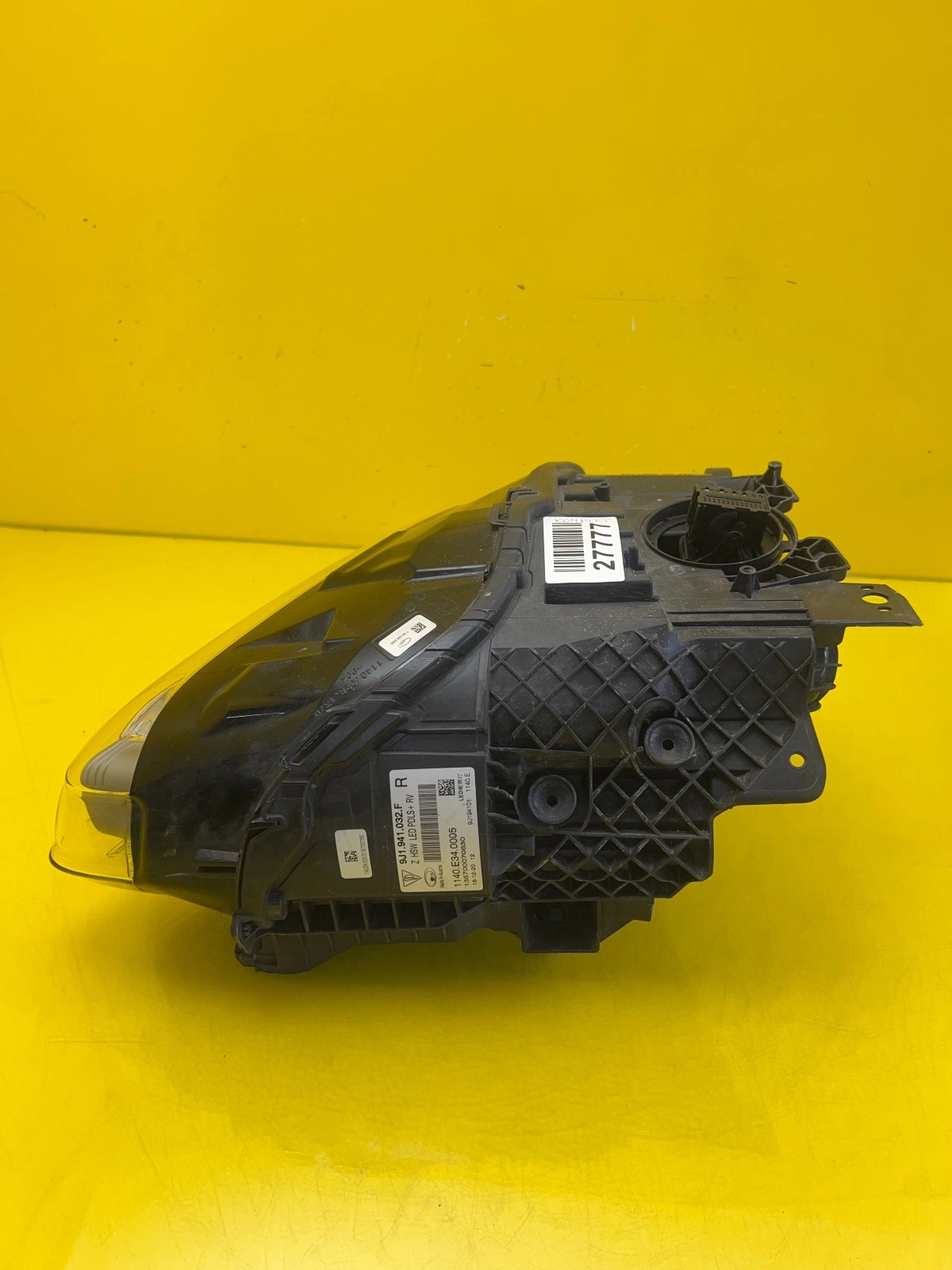 Phare Droit Gauche Porsche Taycan PDLS+ Full Led 9J1941031H 9J1941032F Autolamps 4 Phare Droit Gauche Porsche Taycan PDLS+ Full Led 9J1941031H 9J1941032F