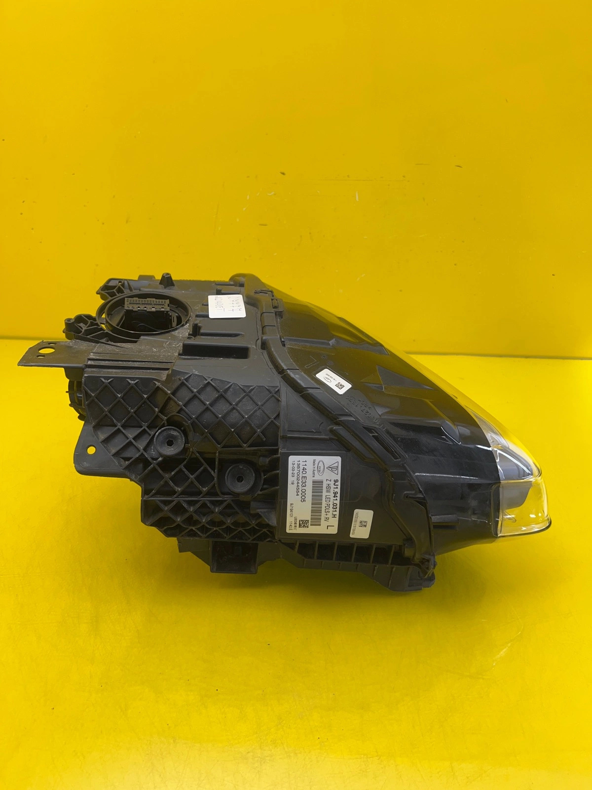 Phare Droit Gauche Porsche Taycan PDLS+ Full Led 9J1941031H 9J1941032F Autolamps 9 Phare Droit Gauche Porsche Taycan PDLS+ Full Led 9J1941031H 9J1941032F