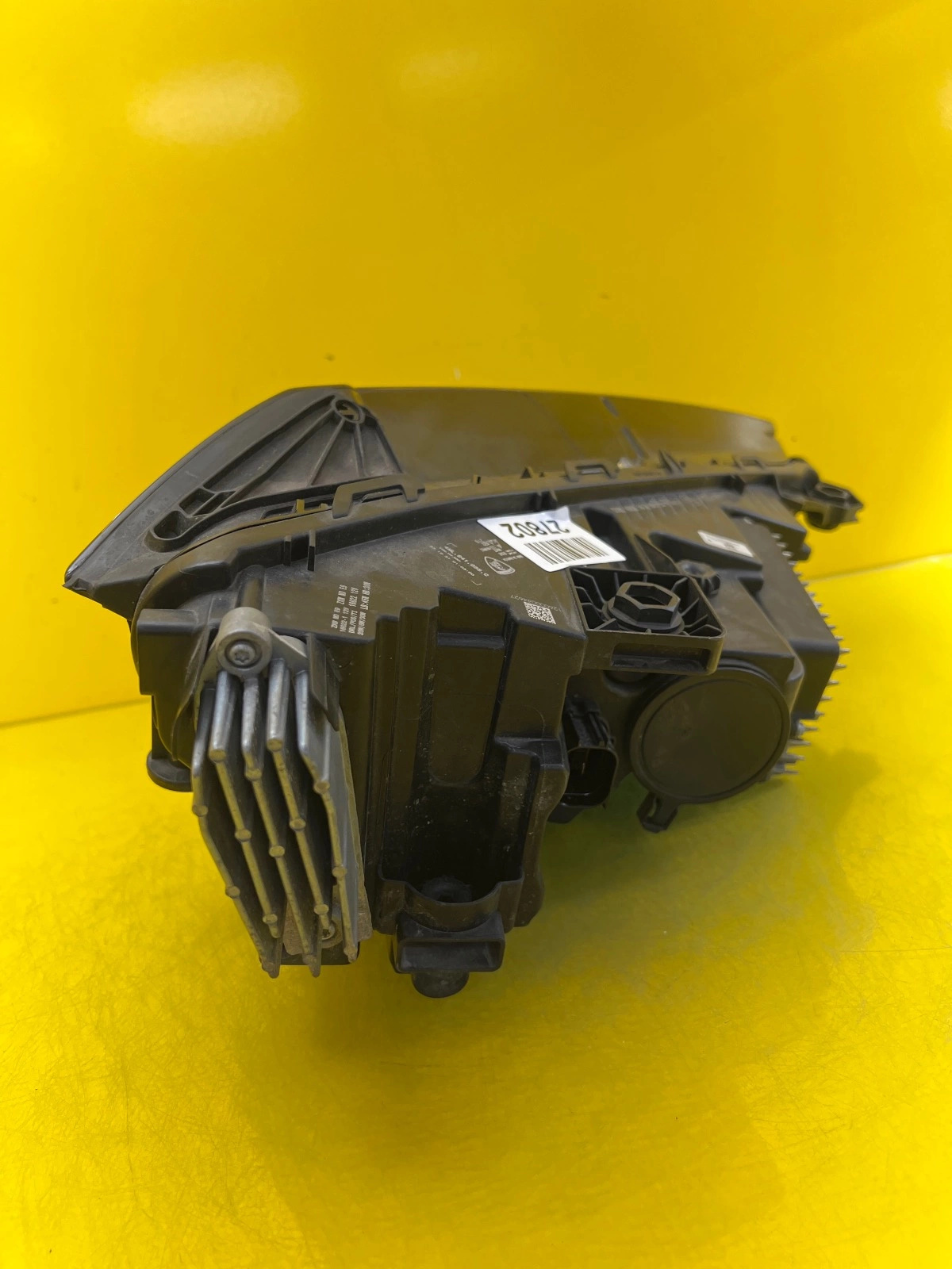 Phare gauche Lamborghini Urus Full Led Matrix 4ML941035C Autolamps 4 Phare gauche Lamborghini Urus Full Led Matrix 4ML941035C