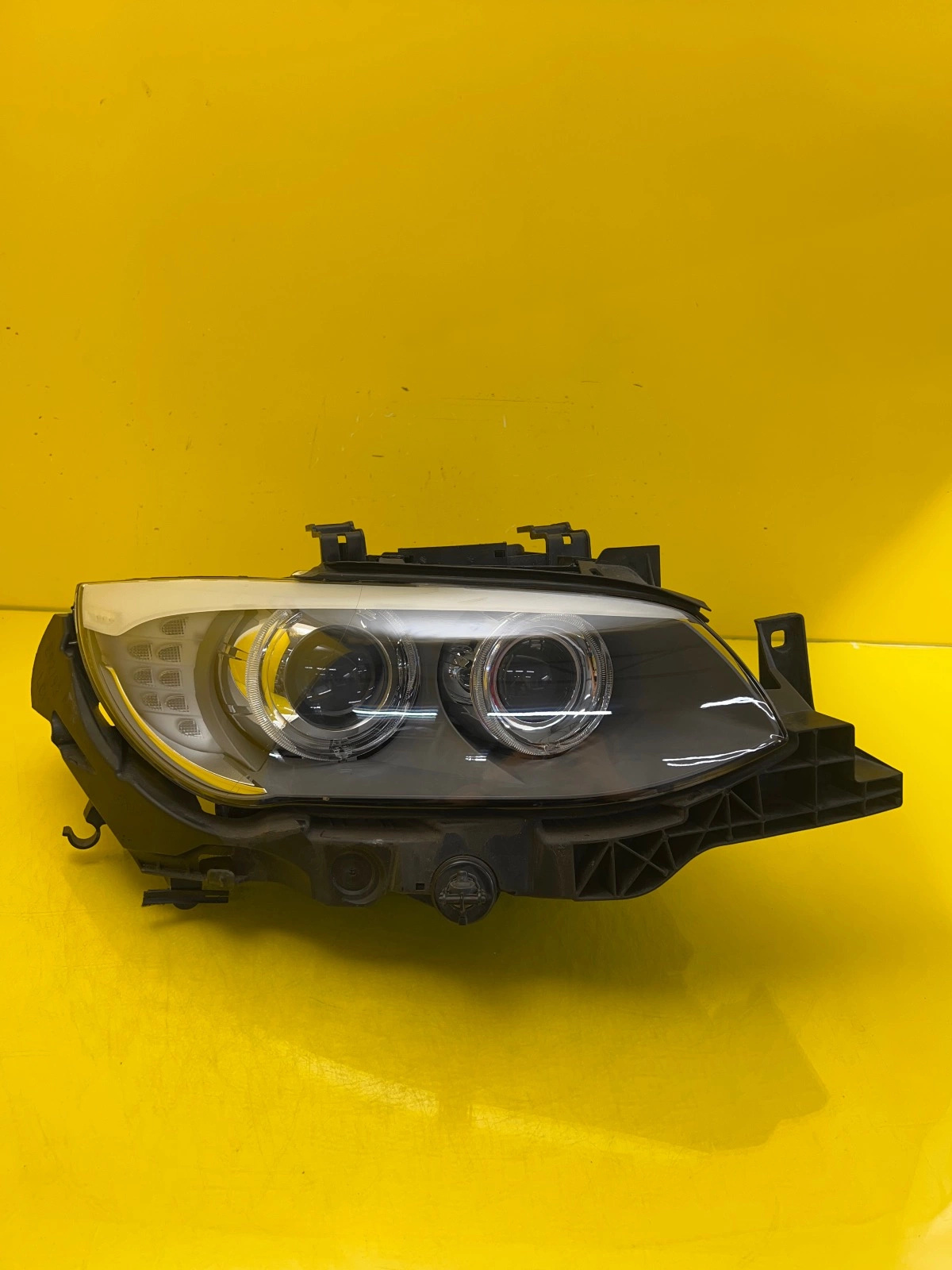 Phare Droit BMW E92 E93 Lift Xenon Led Non Tournant 7239920-07 Autolamps Phare Droit BMW E92 E93 Lift Xenon Led Non Tournant 7239920-07