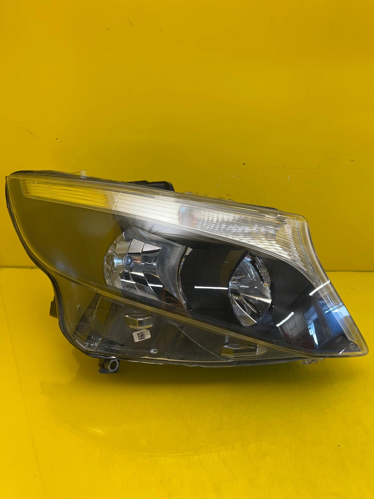 Phare droit Mercedes Classe V W447 A4479067800 Autolamps Phare droit Mercedes Classe V W447 A4479067800