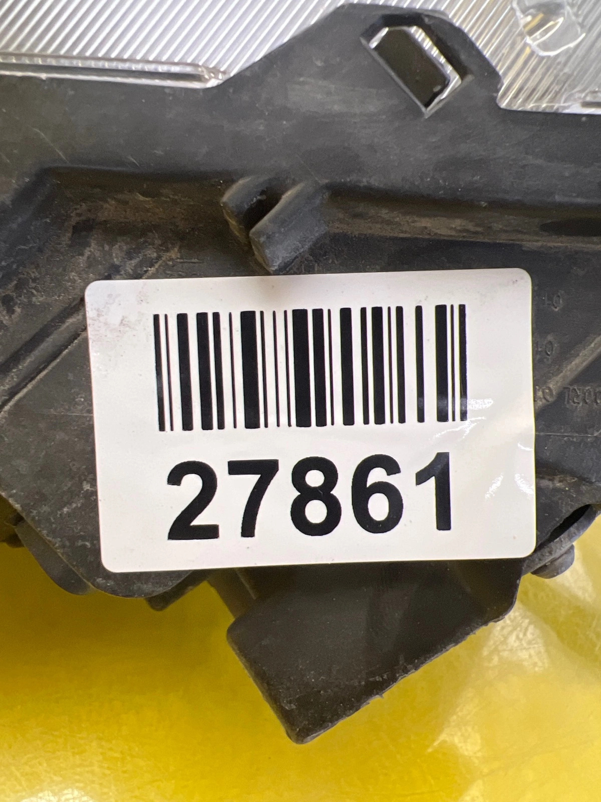 Phare gauche Ford Kuga MK2 Lift ST-LINE Noir GV41-13W030-FD Autolamps 2 Phare gauche Ford Kuga MK2 Lift ST-LINE Noir GV41-13W030-FD
