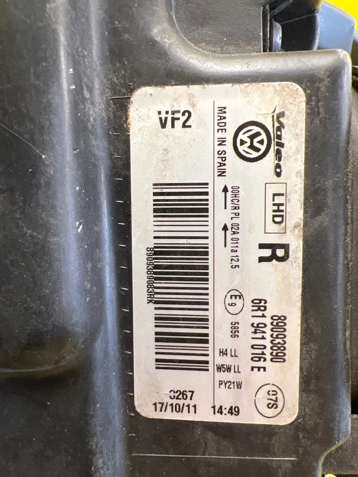 Phare avant droit VW Polo V 6R0 6R1941016E Autolamps 2 Phare avant droit VW Polo V 6R0 6R1941016E