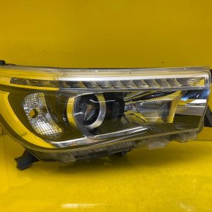 Phare droit Toyota Hilux Full Led 16-21