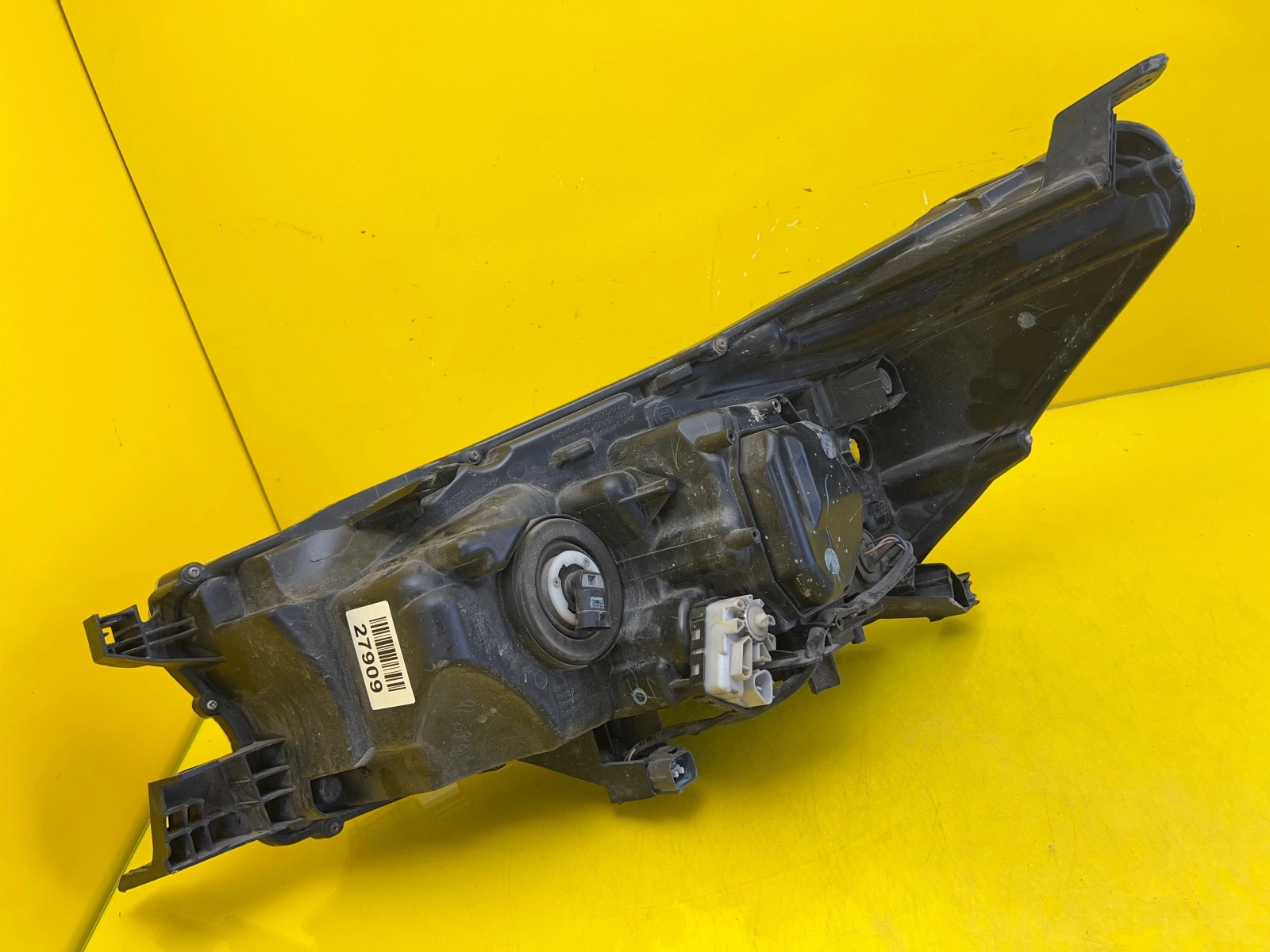 Phare droit Toyota Hilux Full Led 16-21 Autolamps 2 Phare droit Toyota Hilux Full Led 16-21