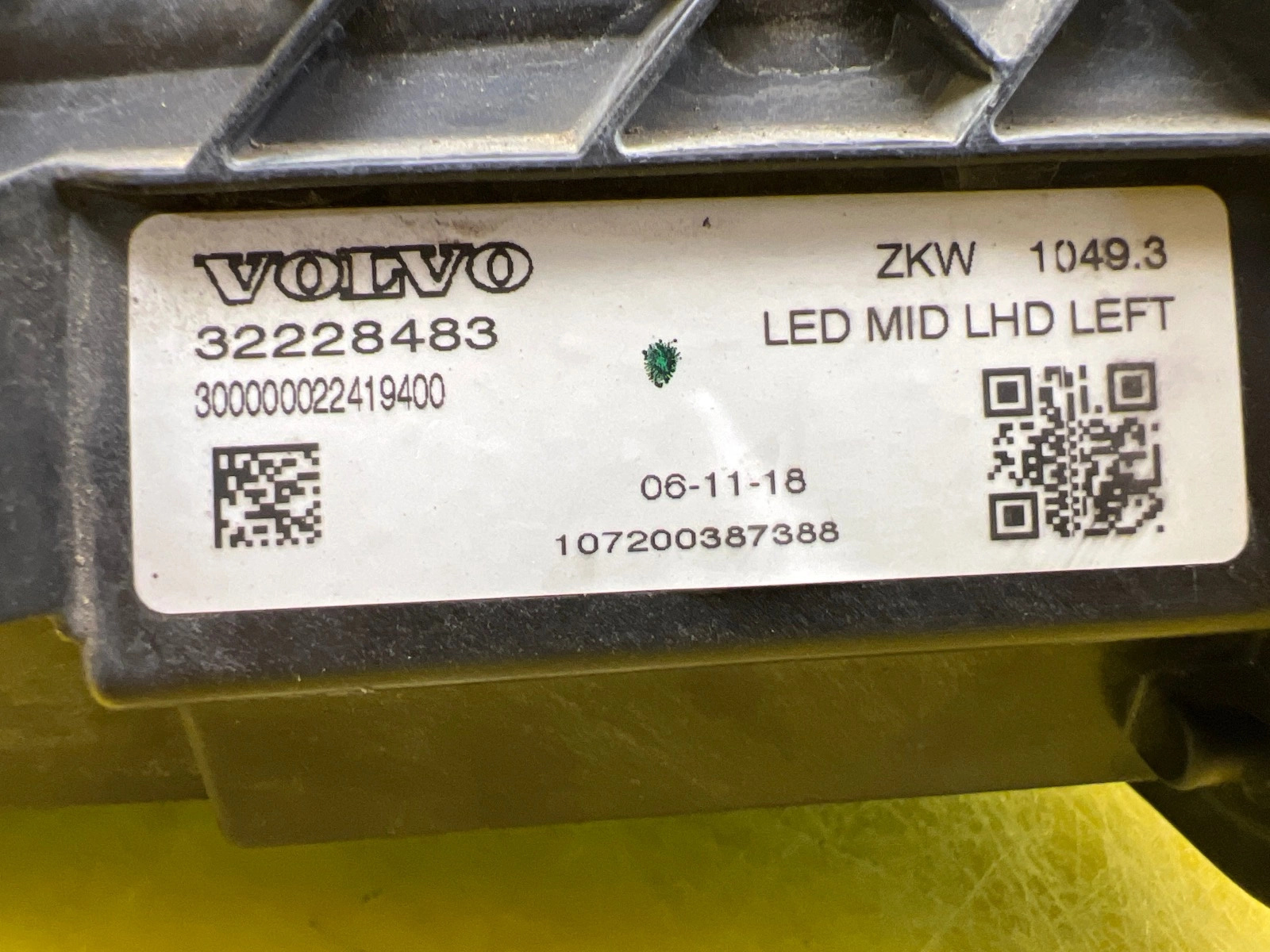 Phare gauche Volvo V40 XC40 Mid Led 16-19 32228483 Autolamps 2 Phare gauche Volvo V40 XC40 Mid Led 16-19 32228483