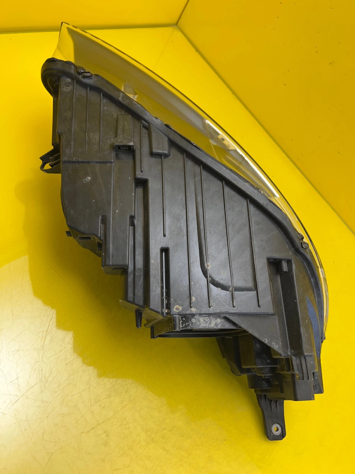 Phare gauche Volvo V40 XC40 Mid Led 16-19 32228483 Autolamps 7 Phare gauche Volvo V40 XC40 Mid Led 16-19 32228483