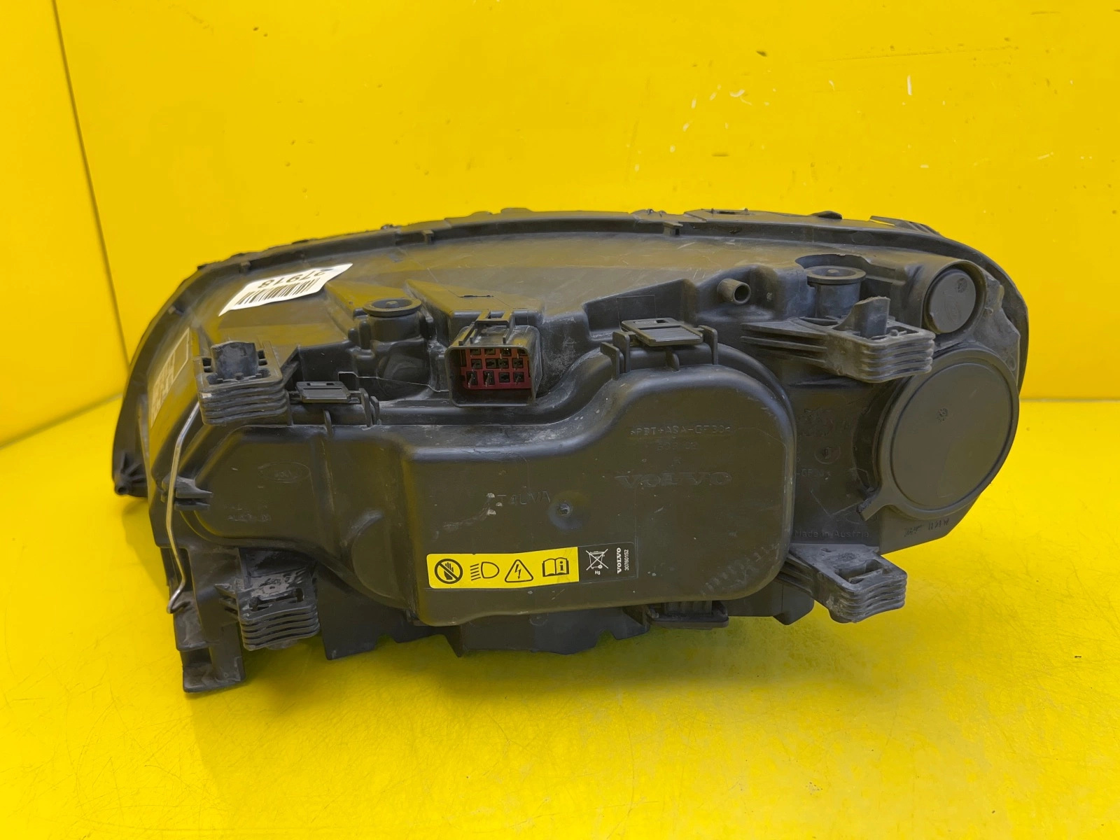 Phare droit Volvo XC70 V70 S80 Lift Xenon Torsion 13-16 31420014 Autolamps 6 Phare droit Volvo XC70 V70 S80 Lift Xenon Torsion 13-16 31420014