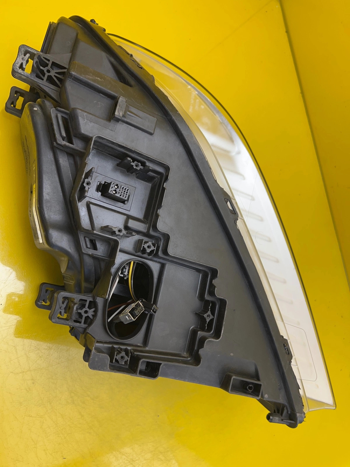 Phare droit Volvo XC70 V70 S80 Lift Xenon Torsion 13-16 31420014 Autolamps 7 Phare droit Volvo XC70 V70 S80 Lift Xenon Torsion 13-16 31420014