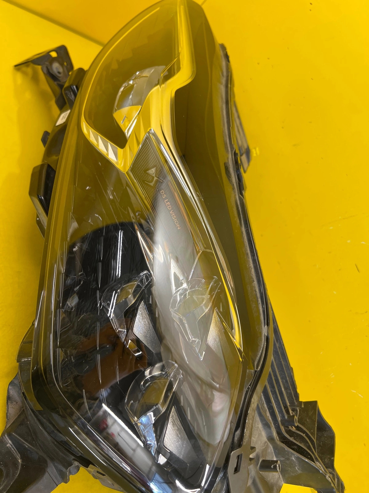 Phare gauche Citroen DS 3 Crossback 18- FULL LED 9820840780 Autolamps 2 Phare gauche Citroen DS 3 Crossback 18- FULL LED 9820840780