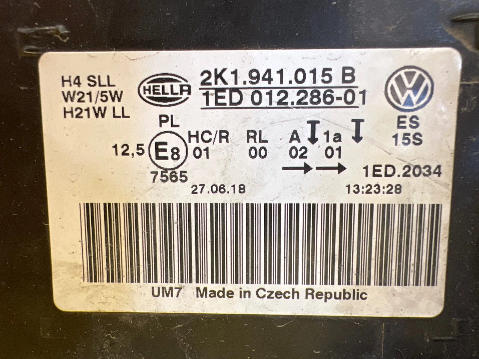 Phare gauche VW Caddy 2K1 Lift Ordinaire 2K1941015B Autolamps 2 Phare gauche VW Caddy 2K1 Lift Ordinaire 2K1941015B