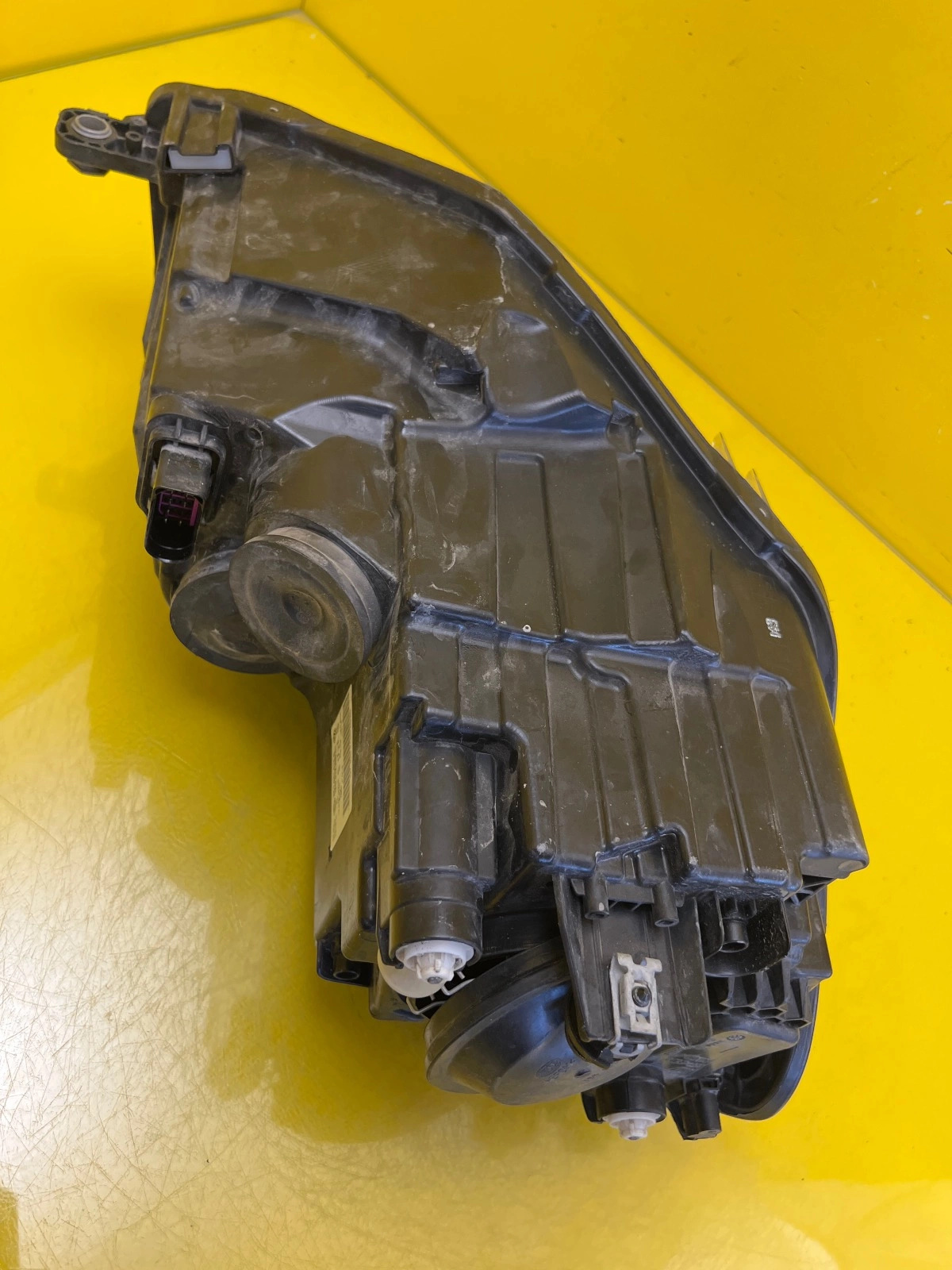 Phare gauche VW Caddy 2K1 Lift Ordinaire 2K1941015B Autolamps 6 Phare gauche VW Caddy 2K1 Lift Ordinaire 2K1941015B