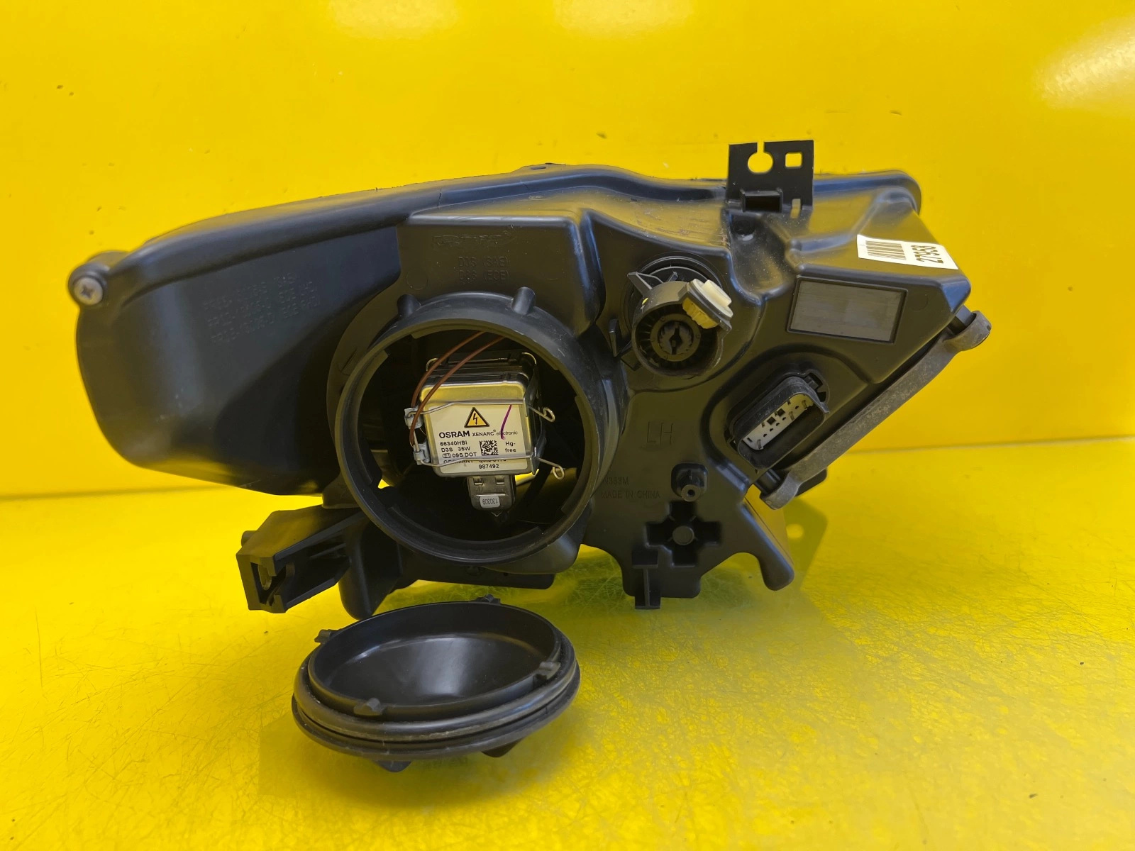 Phare avant gauche Ford Mustang VI 15-17 Xenon USA Autolamps 3 Phare avant gauche Ford Mustang VI 15-17 Xenon USA