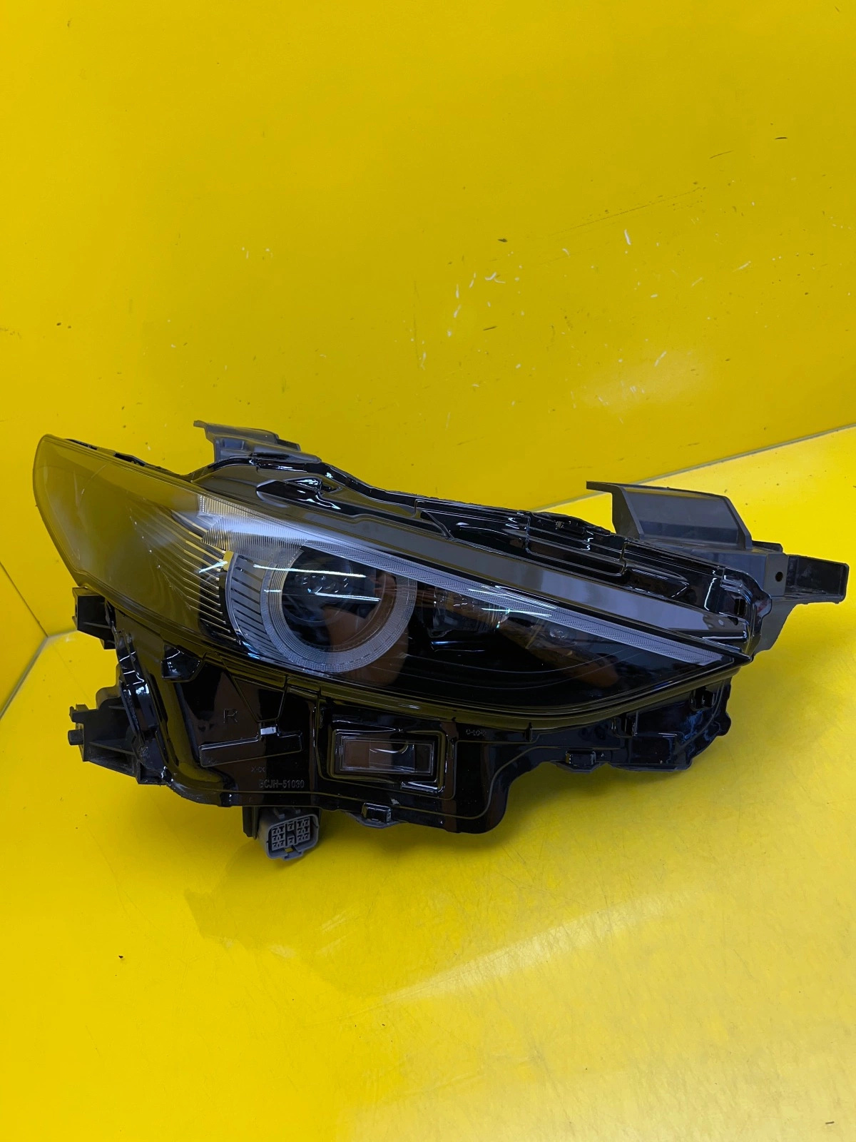 Phare droit Mazda 3 BP 2019- Full Led Autolamps Phare droit Mazda 3 BP 2019- Full Led