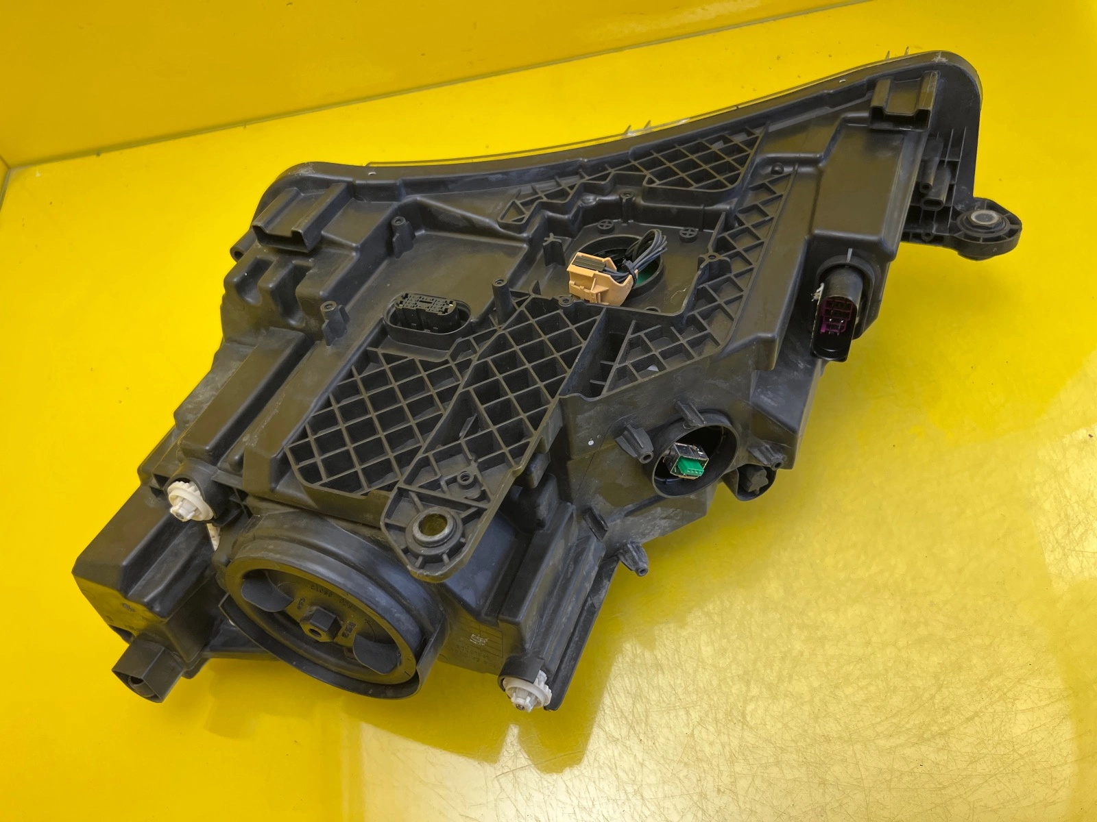 Phare droit Skoda Superb III Bi Xenon Led 3V1941016B Autolamps 6 Phare droit Skoda Superb III Bi Xenon Led 3V1941016B